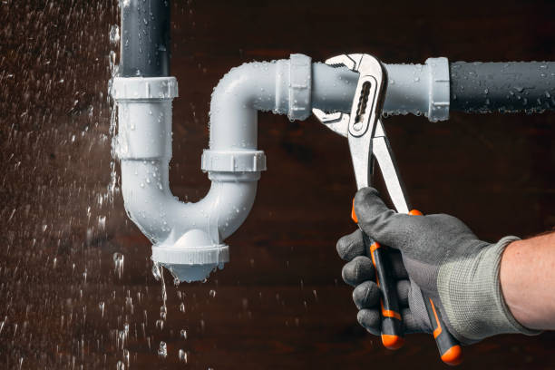 Professional Gas Line Repair technician working in Oxford, IN